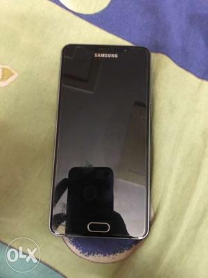 Samsung galaxy a7 only 9 months old new condition