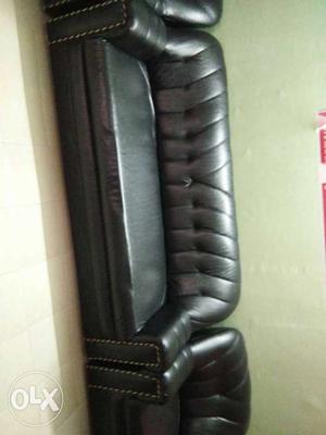 3-piece Tufted Black Leather Sofa Set