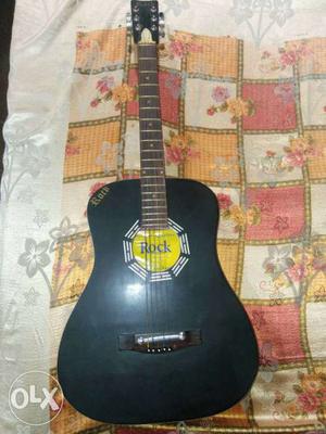 Acoustic Guitar (black)
