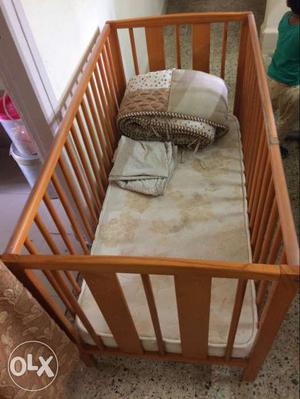 Baby Crib with adjustable height in excellent