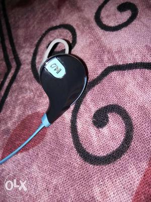 Black And Gray Earphone