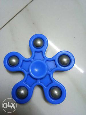Blue And Silver-colored Fidget Spinner