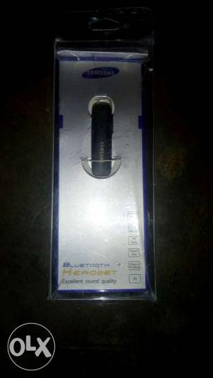 Bluetooth headset in excellent condition.