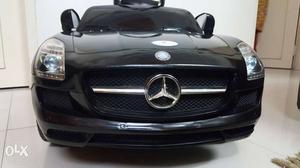 Brand new kids Mercedes Benz rechargeable operated car