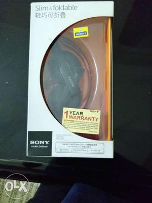 Foldable unused Sony headphones.no warranty.mrp