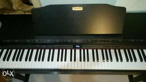 Roland HP 504 digital piano