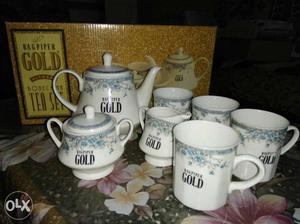 Unused Gold Bone China Tea Set 4cup with full set