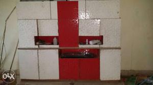 Wall cupboard excellent condition.