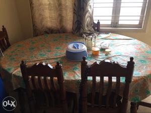 Want to sell my dining table table with 6 chairs of