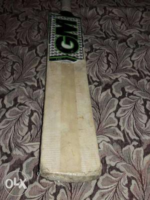 White GM Cricket Bat