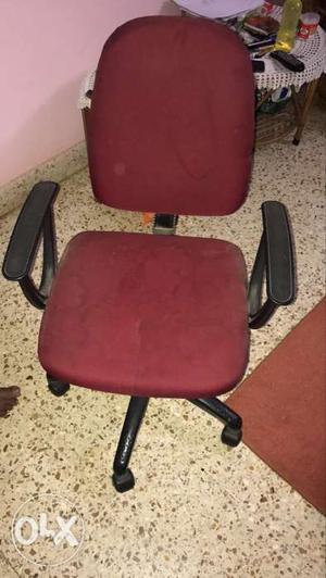 1 office chair - red - 500/-