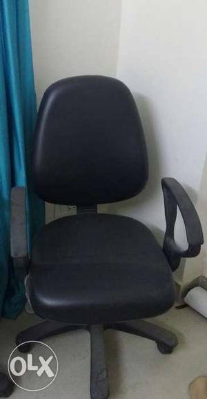 4 Office chair for  per pcs...proper
