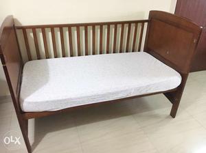 Baby Cot from Mom&Me (suitable for 0-5 year old kids)