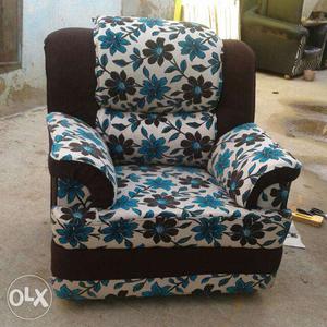 Black, White And Teal Floral Sofa Chair
