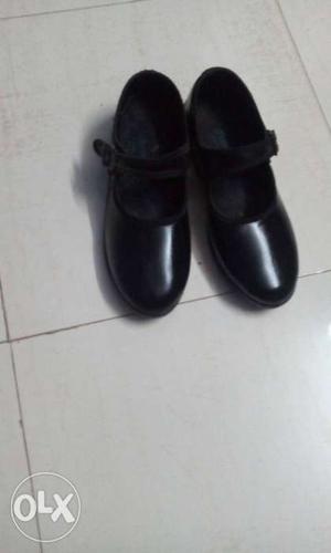 Black school shoes for girls size_5