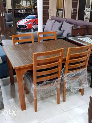 Brand new dining set hurry. with guarantee. Lots