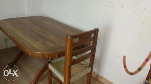 Dinning Table with 4/6 chairs, good condition,