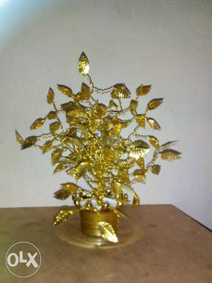 Golden tree very nice look if u decorate in