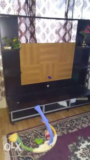 Large TV unit 6x5. Good condition