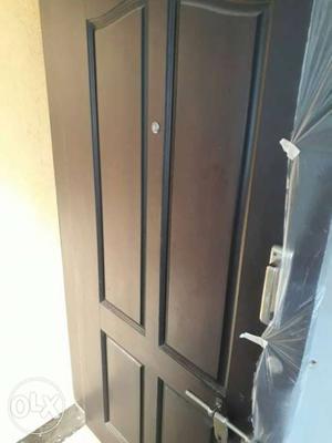 Moulded wooden door for sale with locks and safety chain