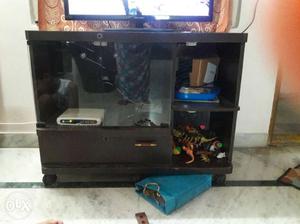 TV stand.Price negotiable