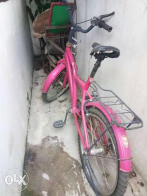 Urgent sale cycle of my daughter change tyres get