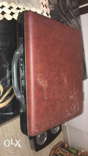 Vip odyssey briefcase, gud condition