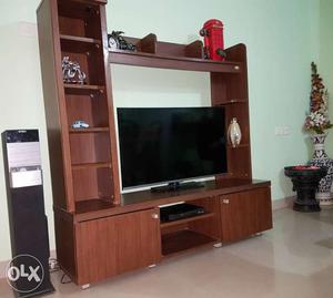 Wall led/ tv unit almost new condition..