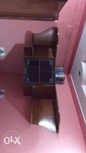 Wall unit/showcase in very good condition