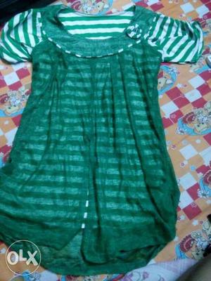 Women's Green And White Stripe Scoop-neck Top