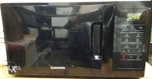 Black Samsung Microwave Oven Solo. 20 litres