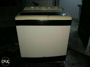 LG intellowash 6.2kg wp- washing machine in fully