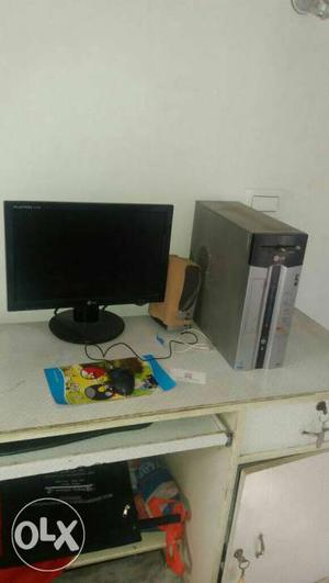 Lcd monitor, keyboard, mouse, 2 speaker, cpu and