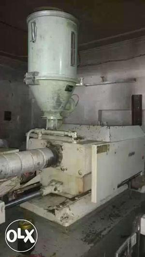 Plastic injection moulding machine 250 ton Cosmos