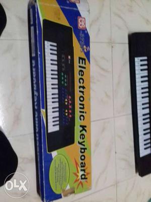 Black Electric Keyboard
