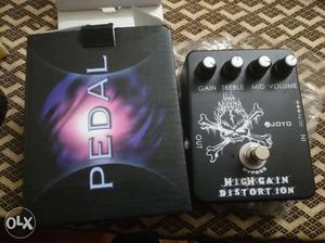 Black Pedal High Gain Distortion with a extreme metal pedal