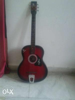 I want sell the guitar... use 6 month... call me
