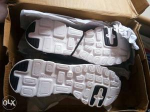 Reebok Original shoes price is not negotiable