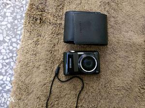 Samsung camera 12MP very less used mint condition