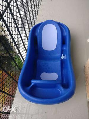 Bath tub for babies in good condition