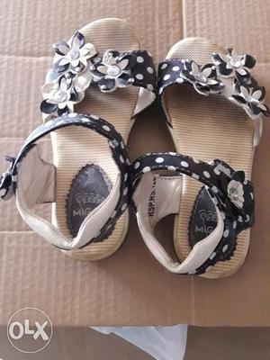 Beautiful black n white girls sandals in almost