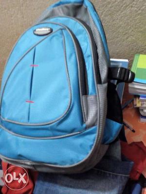 Blue And Gray One-shoulder Backpack