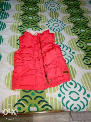 For age 5-7 years old girl, Pink colour half