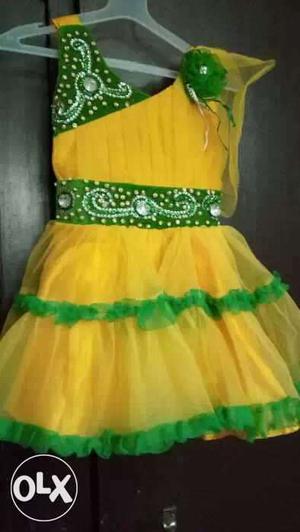 Girl dress Green And Yellow Sleeveless Mini frock