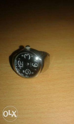 Mini quartz watch