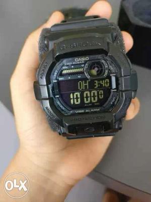 Round Black Casio Digital Watch With Black Rubber Strap
