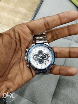 Round White Chronograph Watch With Stainless Steel Link