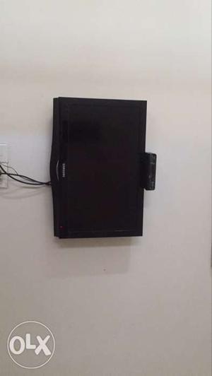 Samsung Wall Mount Flat Screen LES 32"