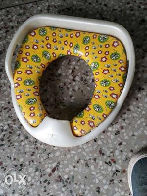 Toddler's Yellow And White Potty Seat