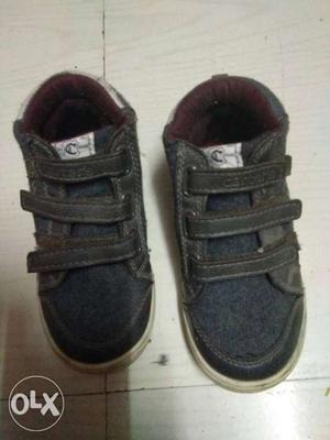 Toddler'sgrey Velcro-strap Carter's Sneakers